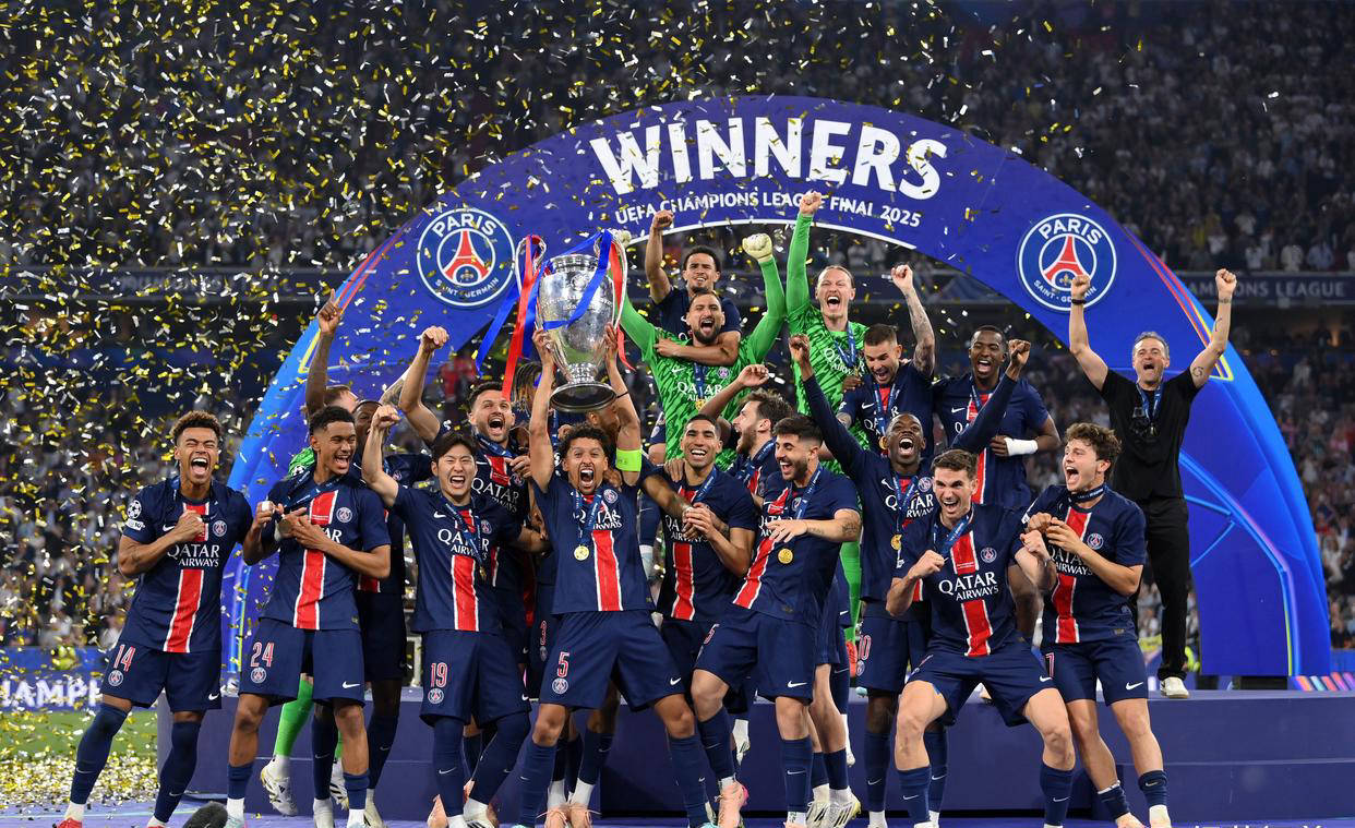 切尔西险胜巴萨，梅西乌龙送礼欧联杯