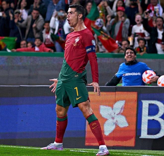 波兰绝杀马赛，C罗关键制胜